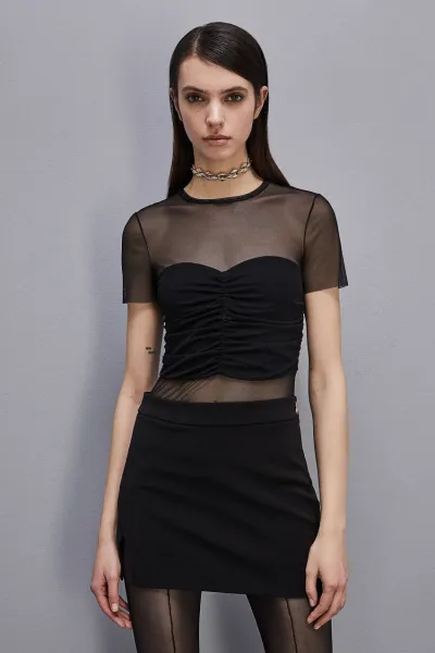 Slim t-shirt in stretch tulle