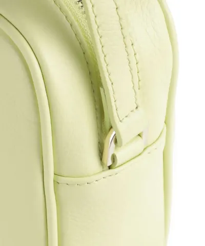Bag with adjustable shoulder strap 